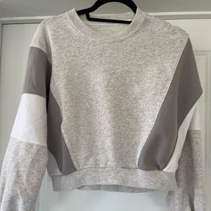 Abercrombie & Fitch cropped sweatshirt